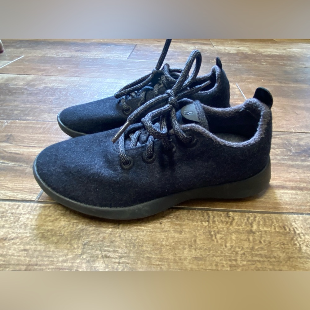 EUC Allbirds 
Women's Wool Runners